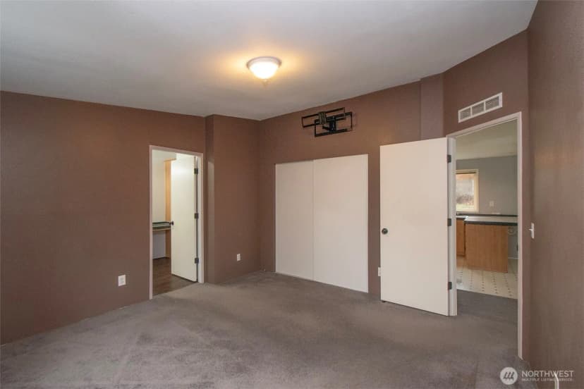 Property photo for 2826 E Myrtle Street, Port Angeles photo 16