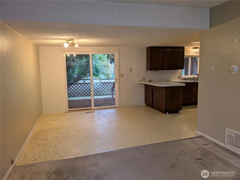 Property photo for 2111 5th Street Sw, Puyallup photo 6