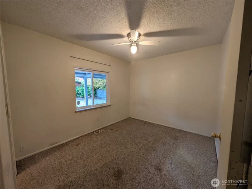 Property photo for 2111 5th Street Sw, Puyallup photo 9