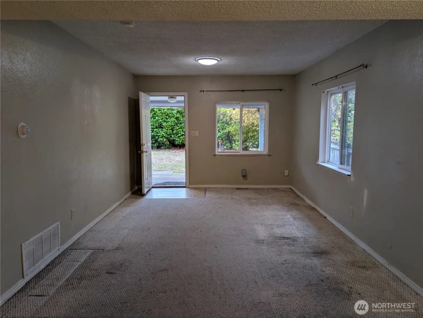 Property photo for 2111 5th Street Sw, Puyallup photo 8