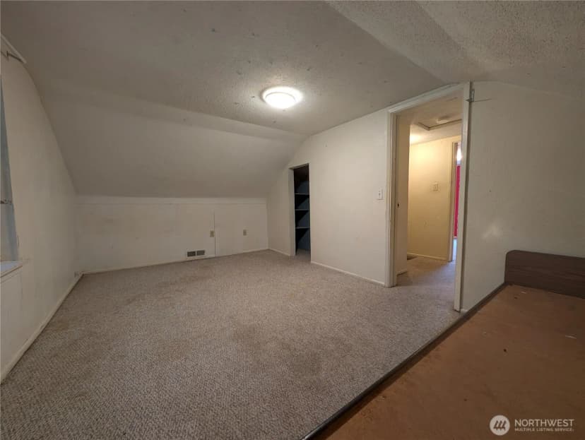 Property photo for 2111 5th Street Sw, Puyallup photo 16