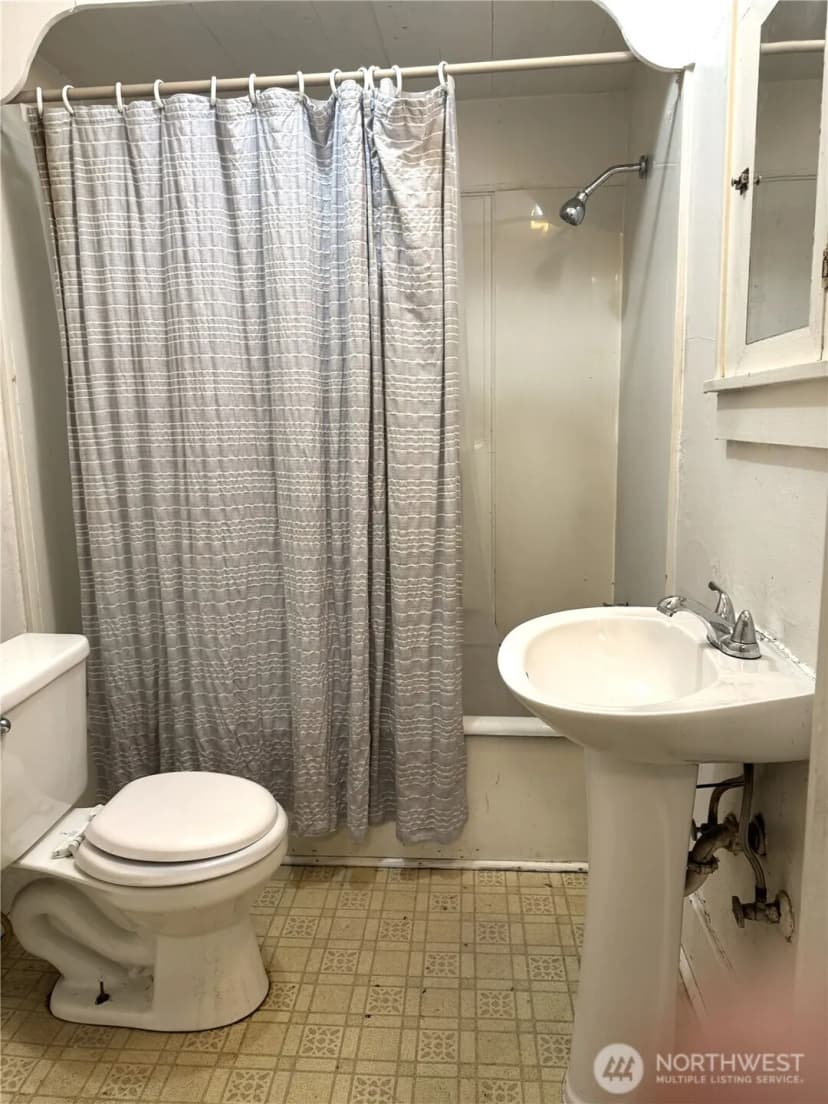 Property photo for 528 Cascade Street, Wenatchee photo 13