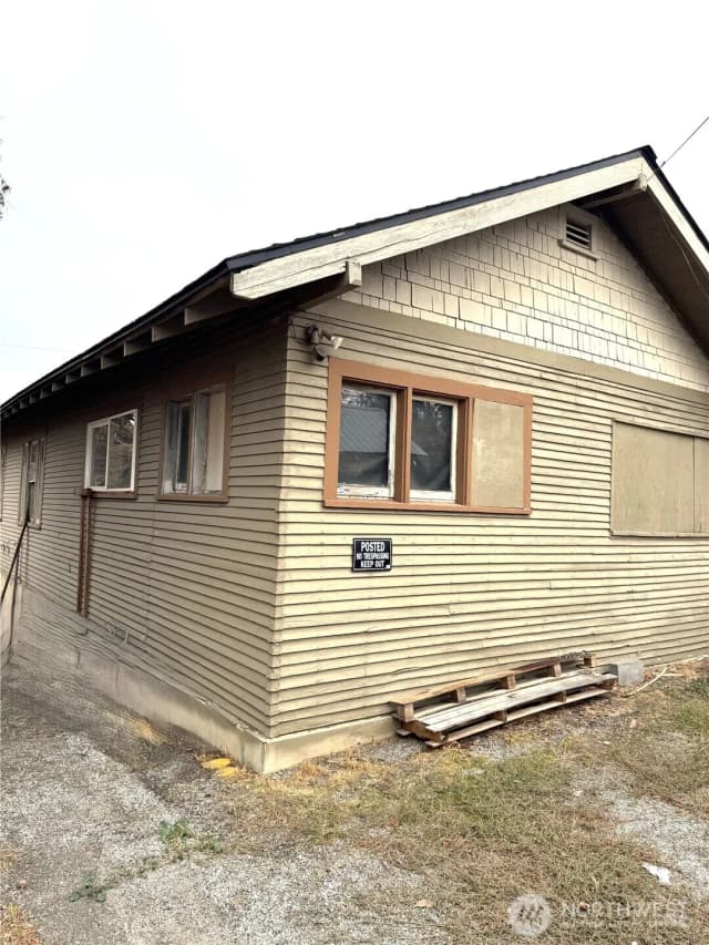 Property photo for 528 Cascade Street, Wenatchee photo 3