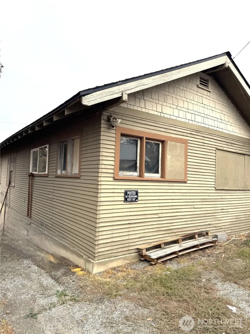 Property photo for 528 Cascade Street, Wenatchee photo 3