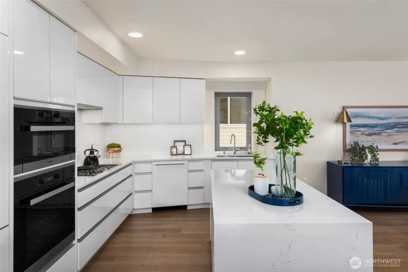 Property photo for 1250 Alki Avenue Sw #2a, Seattle photo 12