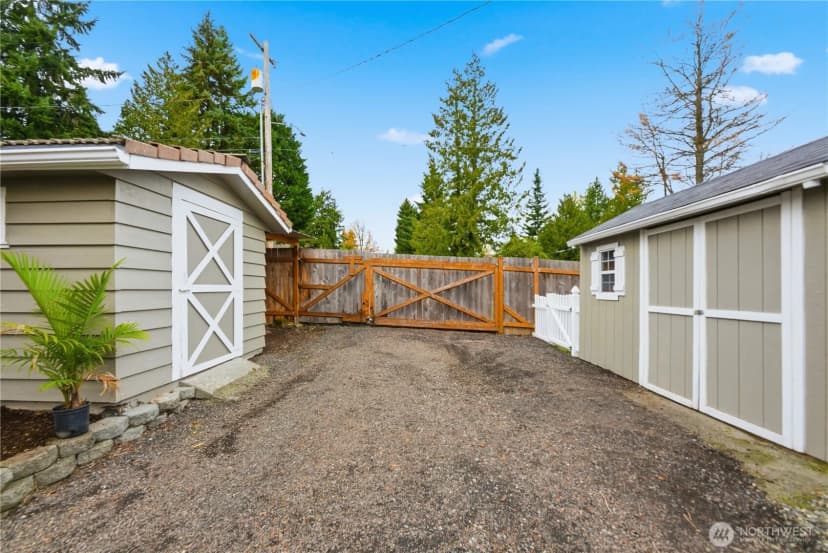 Property photo for 23200 29th Avenue W, Brier photo 19