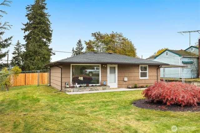 Property photo for 5711 Lombard Avenue #1, Everett photo 4