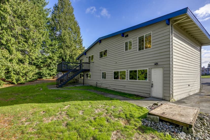 Property photo for 19306 73rd Place W, Lynnwood photo 5