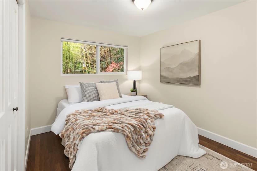 Property photo for 4817 91st Avenue Se, Mercer Island photo 23