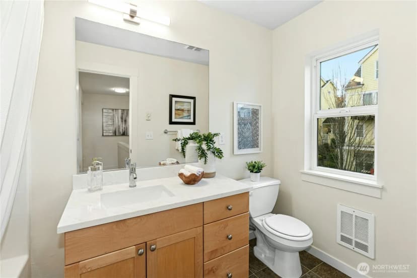 Property photo for 1952 18th Avenue Ne, Issaquah photo 23