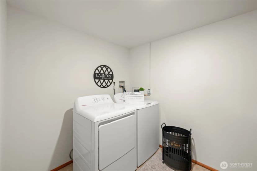 Property photo for 21240 5th Avenue S, Des Moines photo 36