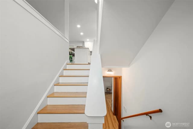 Property photo for 21240 5th Avenue S, Des Moines photo 3