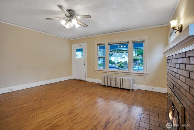 Property photo for 811 N L Street, Tacoma photo 8