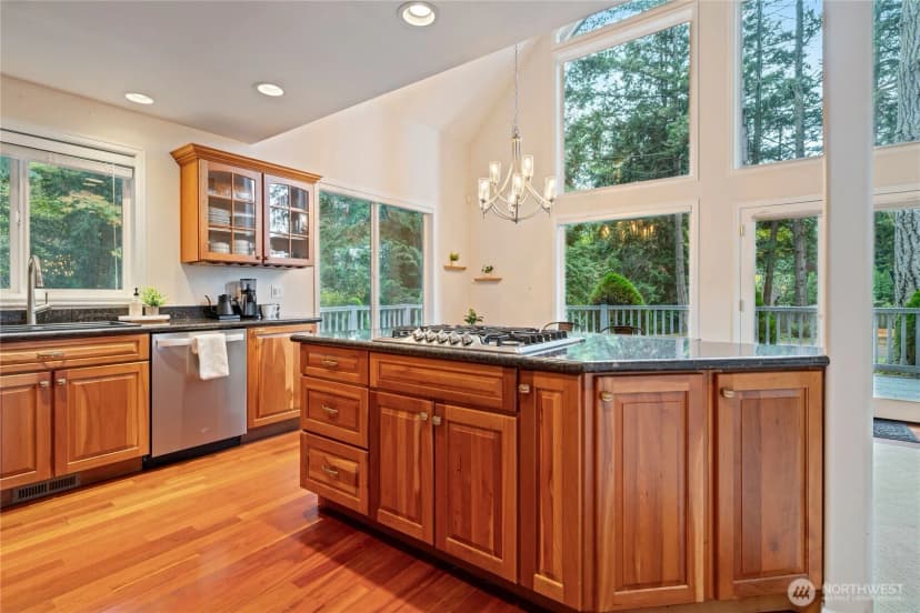 Property photo for 2736 Mountain View Drive Ne, Hansville photo 16