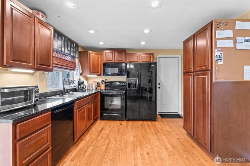 Property photo for 11910 Denny Avenue Nw, Port Orchard photo 14