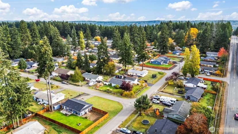 Property photo for 11910 Denny Avenue Nw, Port Orchard photo 28