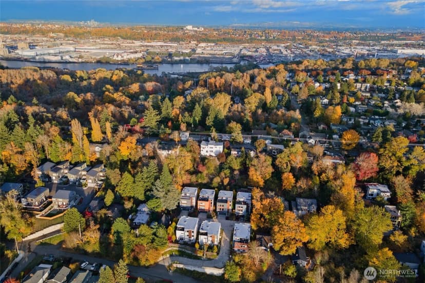 Property photo for 5030 Puget Boulevard Sw, Seattle photo 38