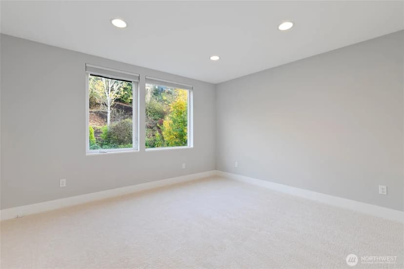 Property photo for 5030 Puget Boulevard Sw, Seattle photo 25