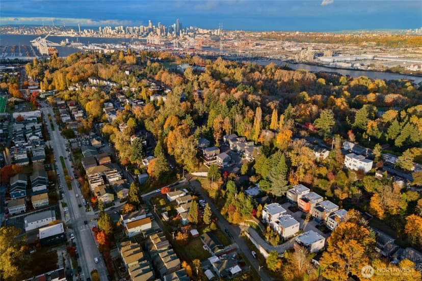 Property photo for 5030 Puget Boulevard Sw, Seattle photo 37