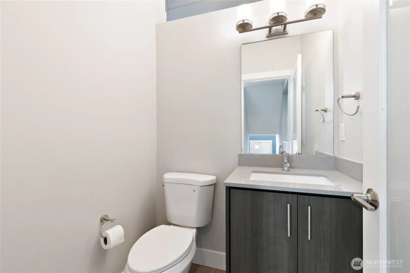 Property photo for 5030 Puget Boulevard Sw, Seattle photo 11