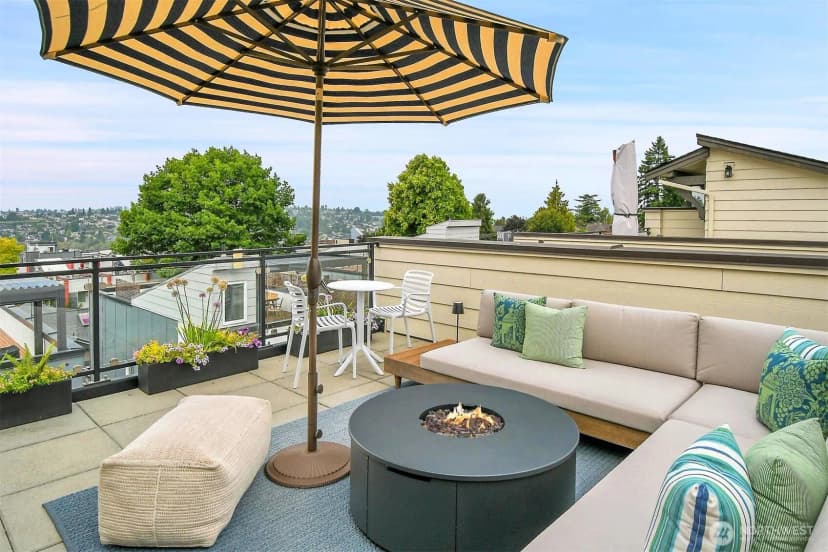 Property photo for 2130 10th Street W #28, Seattle photo 4