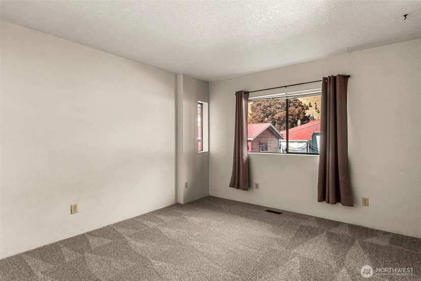 Property photo for 120 S Douglas Street, Cashmere photo 16