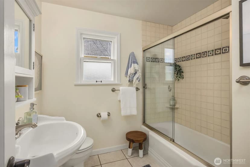 Property photo for 18152 6th Avenue Ne, Poulsbo photo 11
