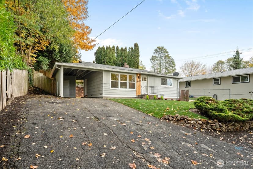 Property photo for 10050 12th Avenue Sw, Seattle photo 29
