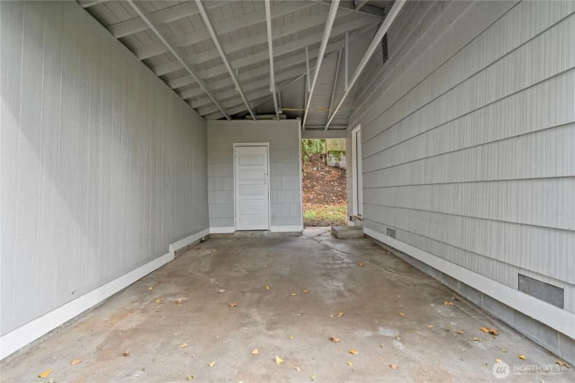 Property photo for 10050 12th Avenue Sw, Seattle photo 23