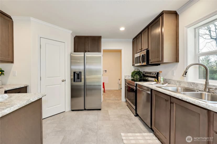 Property photo for 21381 Howard Avenue Ne, Kingston photo 14