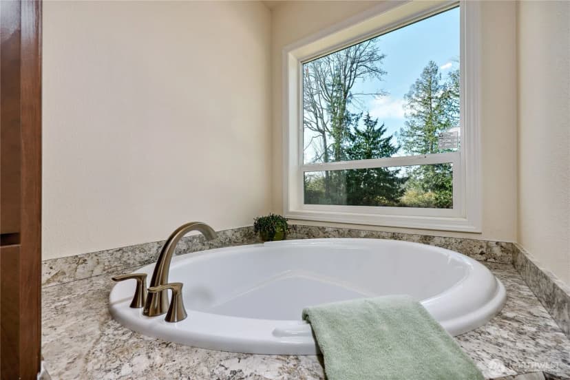 Property photo for 21381 Howard Avenue Ne, Kingston photo 24