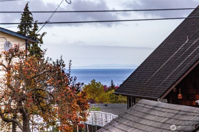 Property photo for 917 E 9th Street, Port Angeles photo 2