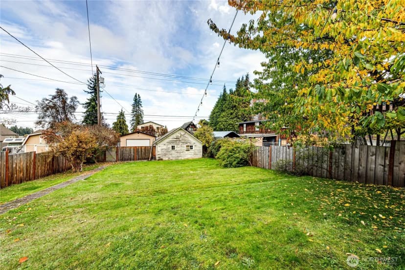Property photo for 917 E 9th Street, Port Angeles photo 36