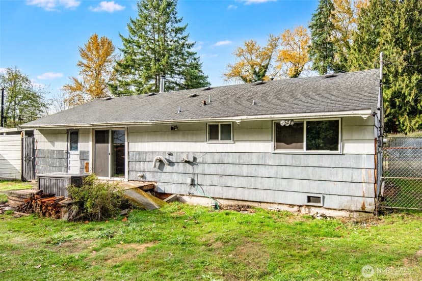 Property photo for 33526 18th Avenue S, Federal Way photo 21