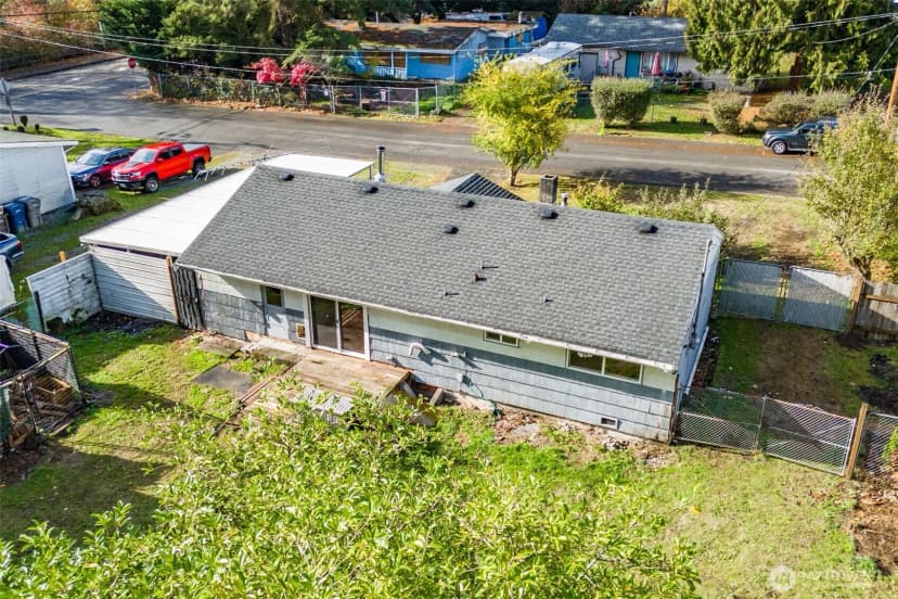 Property photo for 33526 18th Avenue S, Federal Way photo 25