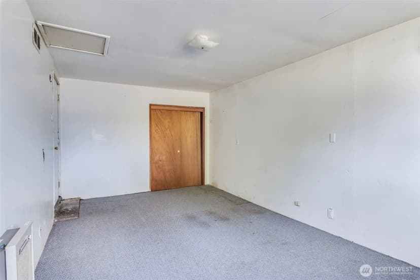 Property photo for 33526 18th Avenue S, Federal Way photo 10