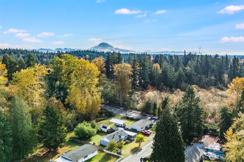 Property photo for 33526 18th Avenue S, Federal Way photo 30