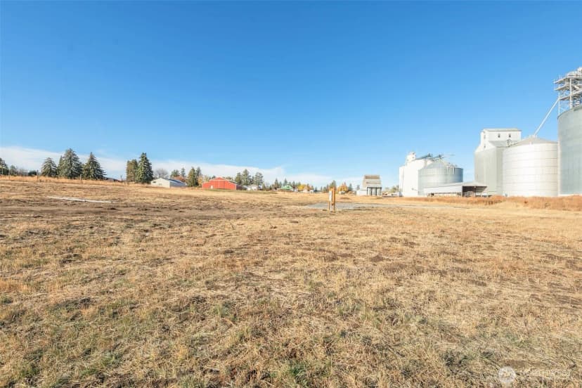 Property photo for 601 E 1st St, Waterville photo 8