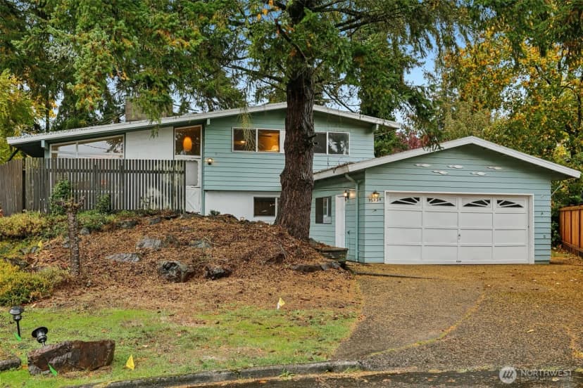 Property photo for 15424 Se 7th Place, Bellevue photo 2