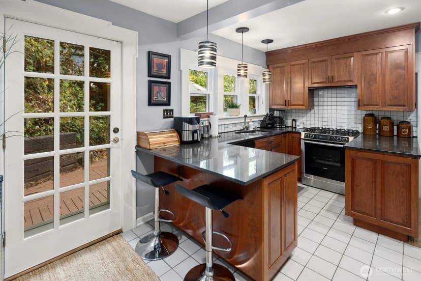 Property photo for 445 36th Avenue, Seattle photo 13