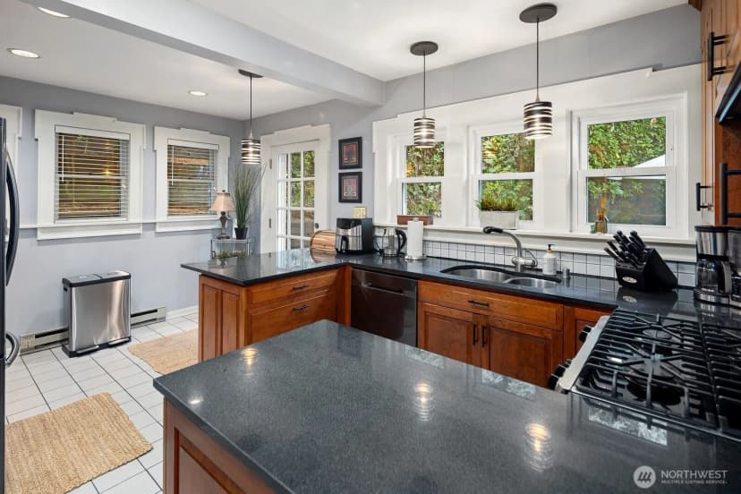 Property photo for 445 36th Avenue, Seattle photo 15