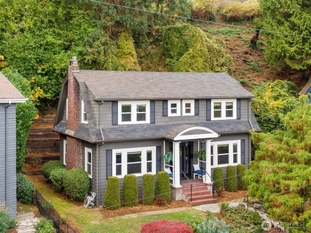 Property photo for 445 36th Avenue, Seattle photo 2