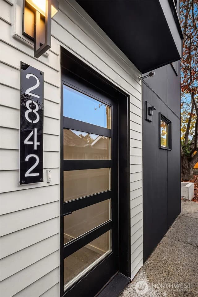 Property photo for 2842 Nw 62nd Street, Seattle photo 2