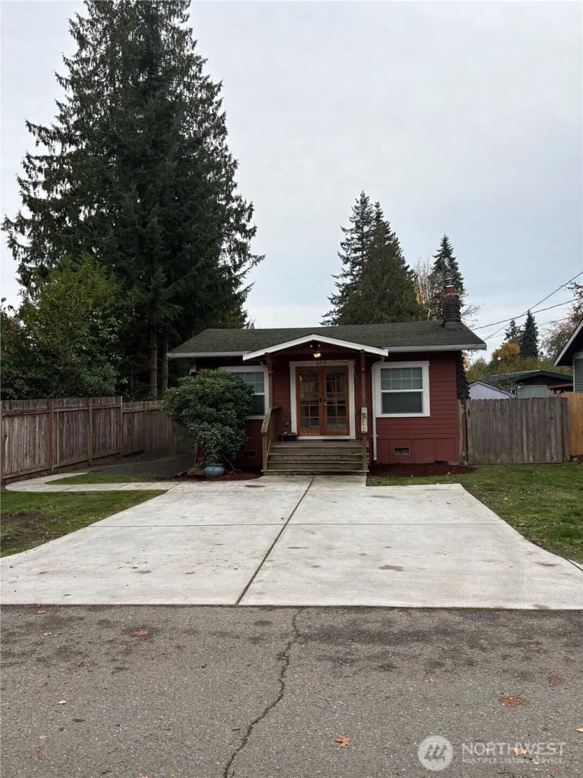 Property photo for 6715 Ne Pine Street, Suquamish photo 5