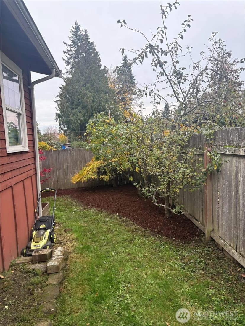 Property photo for 6715 Ne Pine Street, Suquamish photo 15