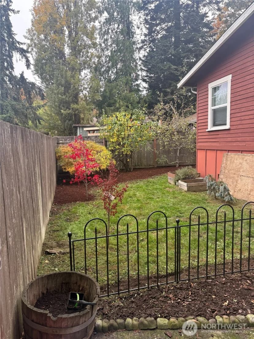 Property photo for 6715 Ne Pine Street, Suquamish photo 13