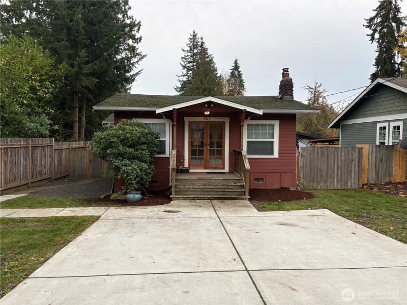 Property photo for 6715 Ne Pine Street, Suquamish