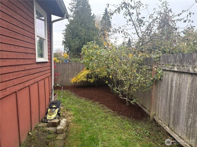 Property photo for 6715 Ne Pine Street, Suquamish photo 16