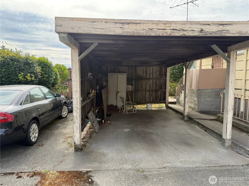 Property photo for 1709 S Juneau Street, Seattle photo 2