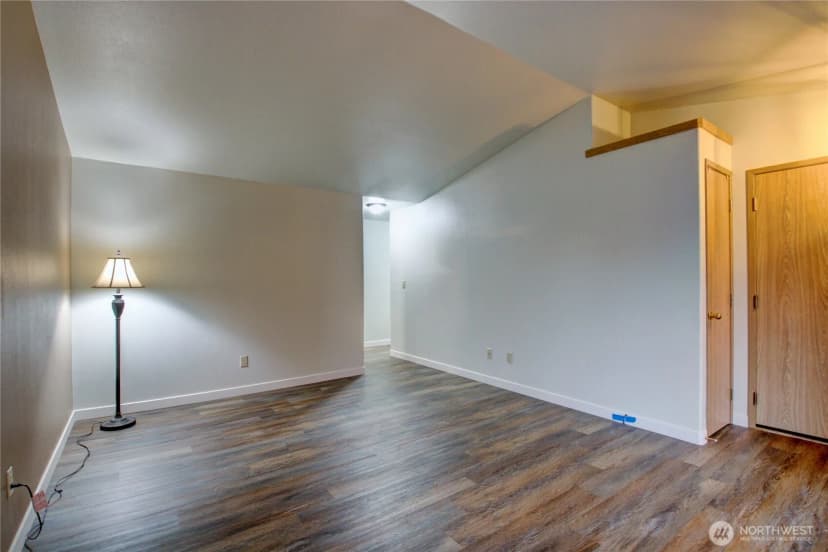 Property photo for 17728 27th Avenue Ne, Marysville photo 8